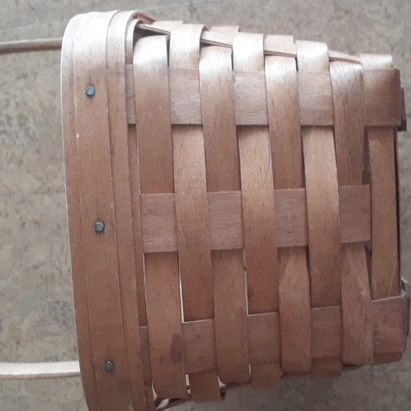 1993 Longaberger classic warm spring basket. - Picture 14 of 16